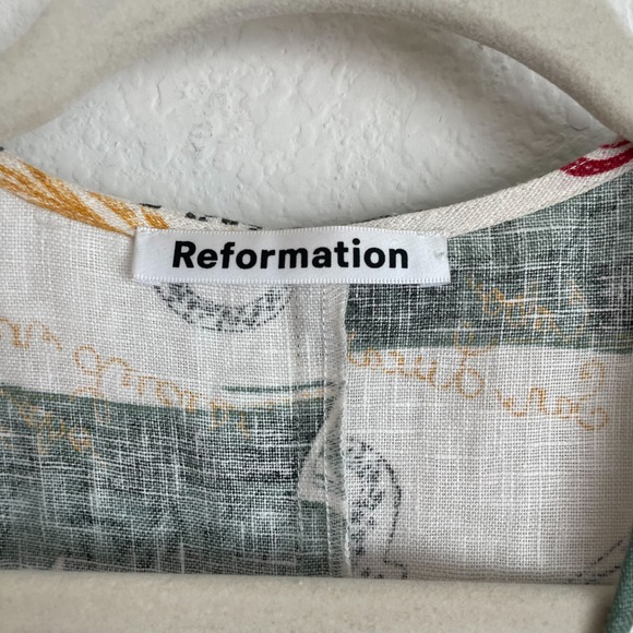 Reformation Carmelo Linen Wrap Mini Dress in Vacaciones Novelty Print - Picture 6 of 8